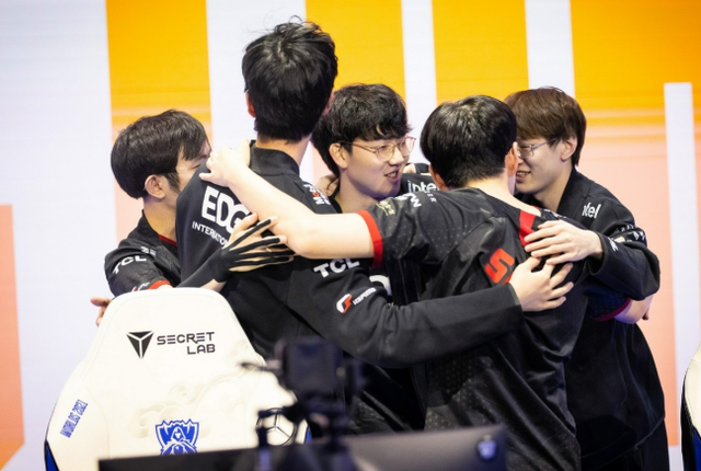 很可能随时 很可能随时