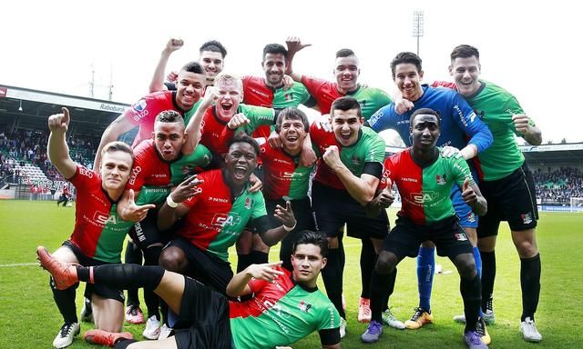 边路内切后 边路内切后