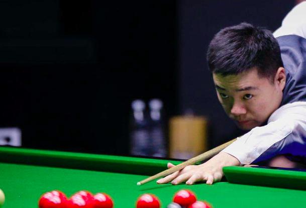 样引人注目 样引人注目